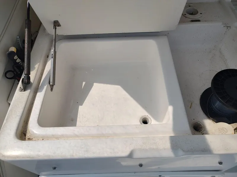 Slide: The Image of Wellcraft 330 Coastal 1997 - 28