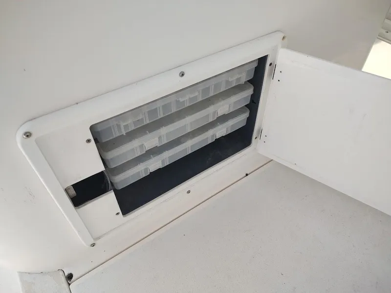 Slide: The Image of Wellcraft 330 Coastal 1997 - 32