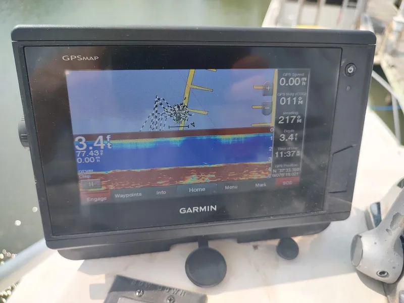 Slide: The Image of Wellcraft 330 Coastal 1997 - 37