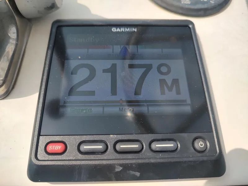 Slide: The Image of Wellcraft 330 Coastal 1997 - 38