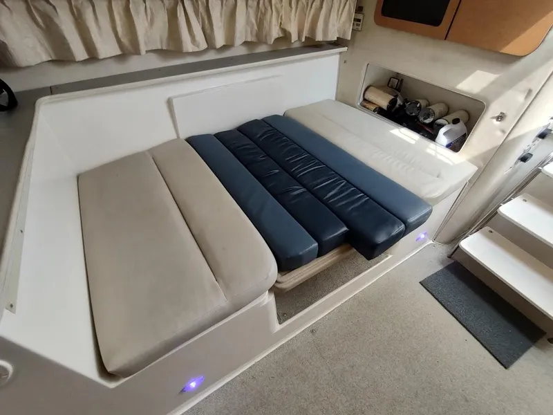 Slide: The Image of Wellcraft 330 Coastal 1997 - 47