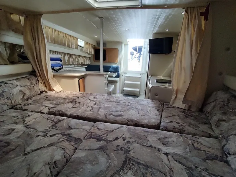 Slide: The Image of Wellcraft 330 Coastal 1997 - 51