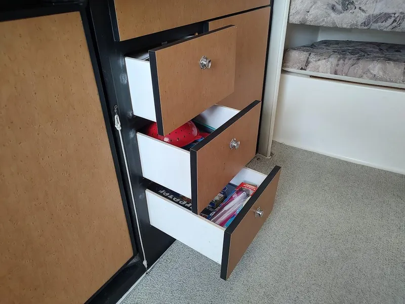 Slide: The Image of Wellcraft 330 Coastal 1997 - 63