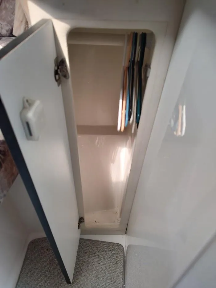 Slide: The Image of Wellcraft 330 Coastal 1997 - 65