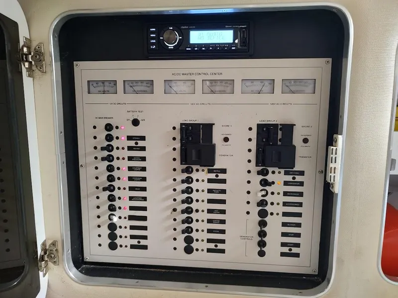 Slide: The Image of Wellcraft 330 Coastal 1997 - 69