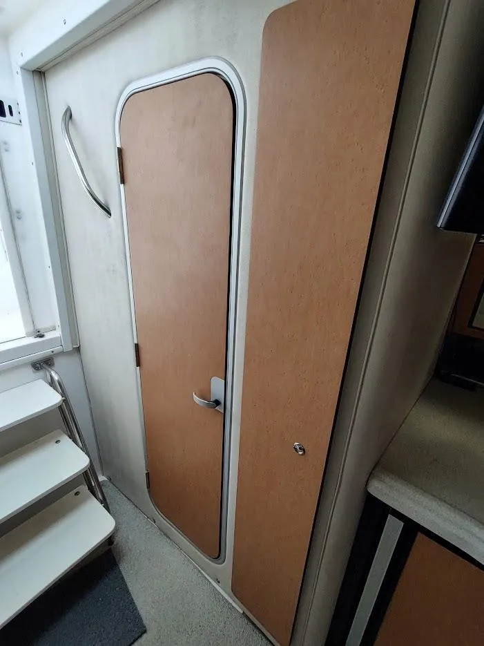 Slide: The Image of Wellcraft 330 Coastal 1997 - 72