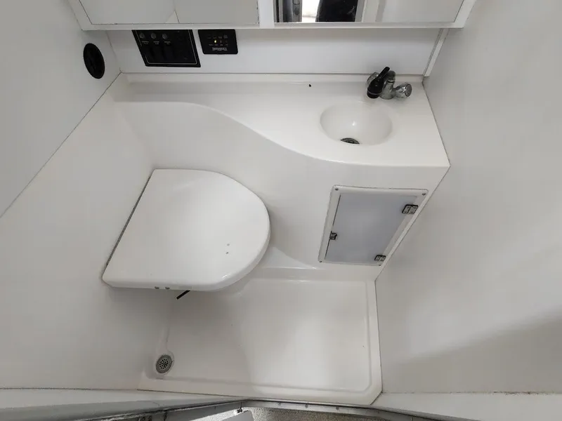 Slide: The Image of Wellcraft 330 Coastal 1997 - 74