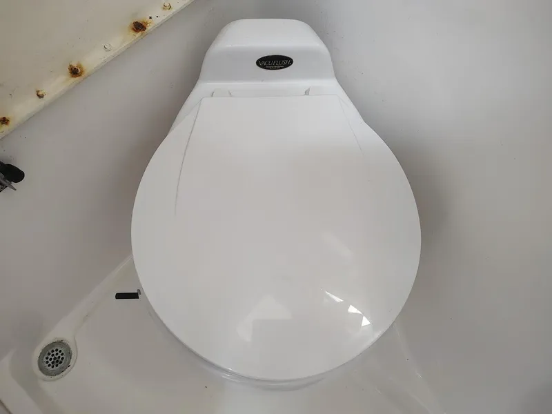 Slide: The Image of Wellcraft 330 Coastal 1997 - 77