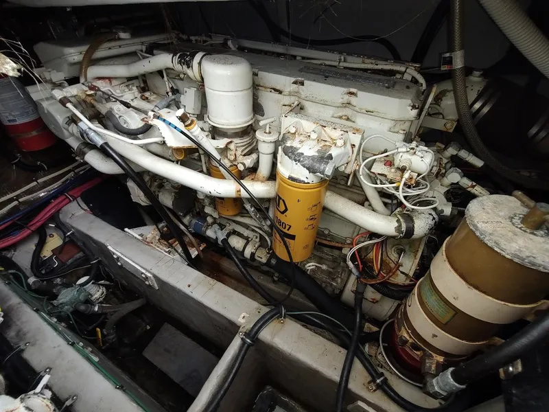 Slide: The Image of Wellcraft 330 Coastal 1997 - 83