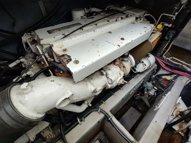 Slide: The Image of Wellcraft 330 Coastal 1997 - 85