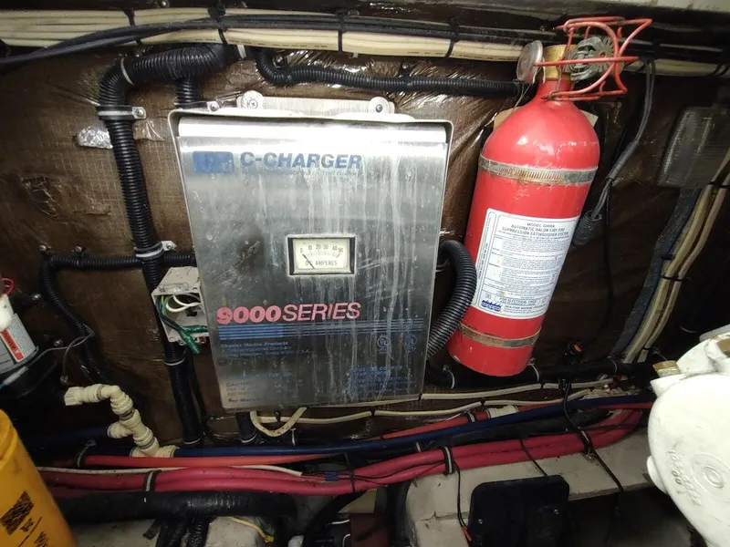 Slide: The Image of Wellcraft 330 Coastal 1997 - 88