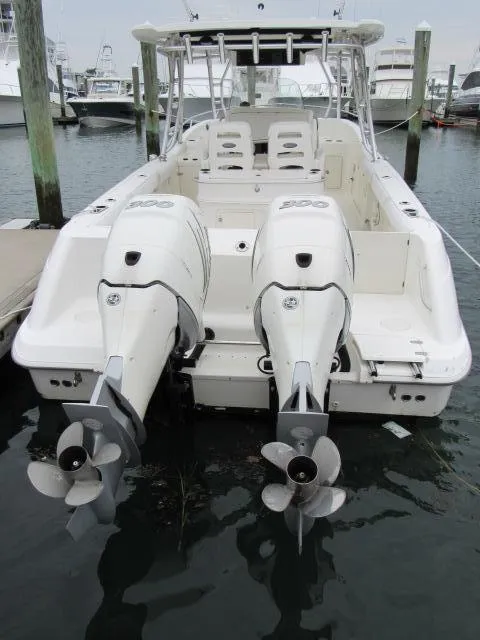 Slide: The Image of Boston Whaler 32 Outrage Cuddy 2006 - 22