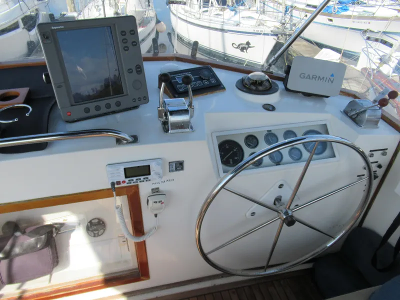 Slide: The Image of Flybridge helm - 23