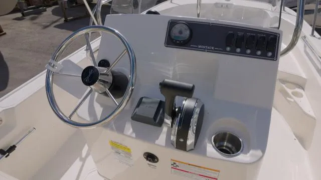 Slide: The Image of Boston Whaler 170 Montauk 2024 - 10