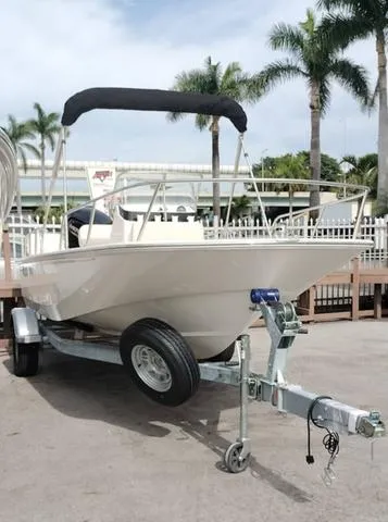 Slide: The Image of Boston Whaler 170 Montauk 2024 - 2
