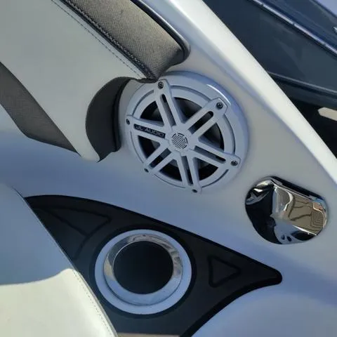 Slide: The Image of Yamaha 242LTD-SE 2016 - 20