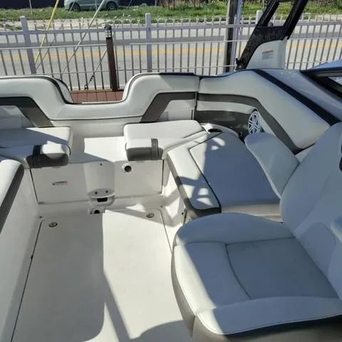 Slide: The Image of Yamaha 242LTD-SE 2016 - 22