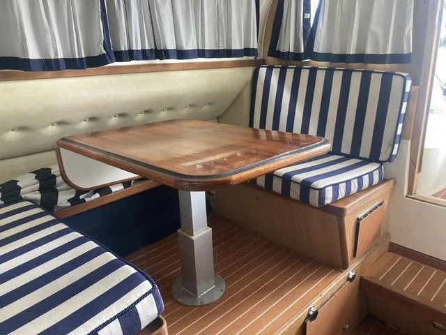 Slide: The Image of Bertram 28 SPORT FISH FLYBRIDGE 1987 - 3