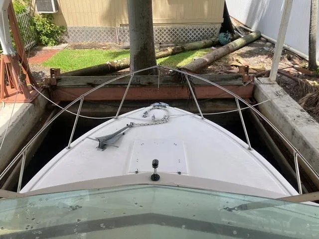 Slide: The Image of Bertram 28 SPORT FISH FLYBRIDGE 1987 - 9