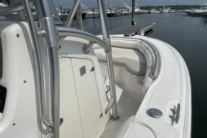 Slide: The Image of Boston Whaler 240 Outrage 2008 - 21