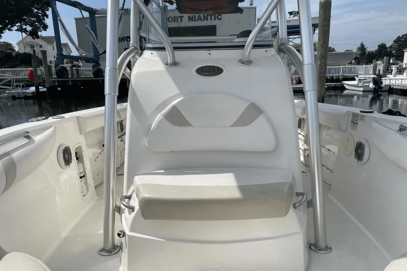 Slide: The Image of Boston Whaler 240 Outrage 2008 - 24