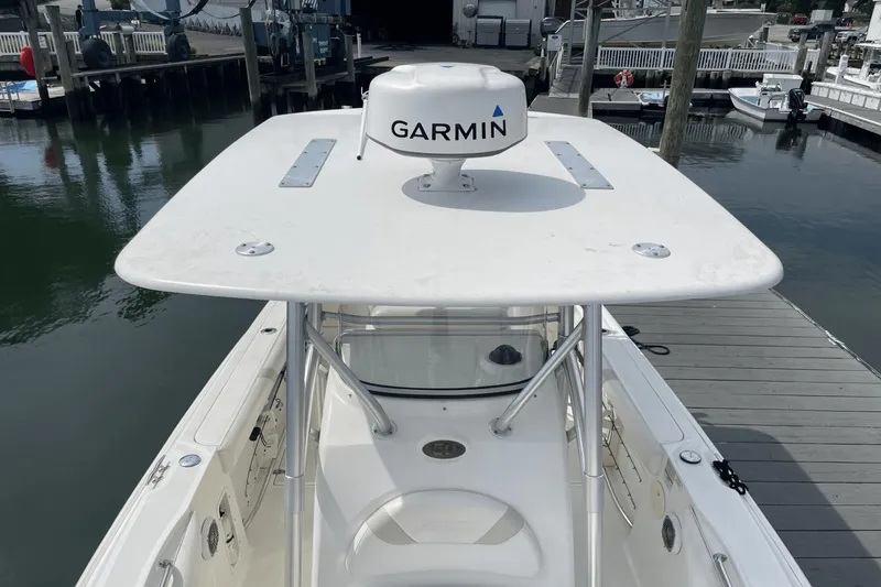 Slide: The Image of Boston Whaler 240 Outrage 2008 - 27