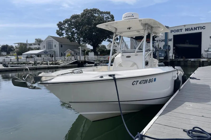 Slide: The Image of Boston Whaler 240 Outrage 2008 - 28