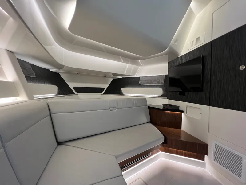 Slide: The Image of Sea Ray Sundancer 370 Outboard 2023 - 46