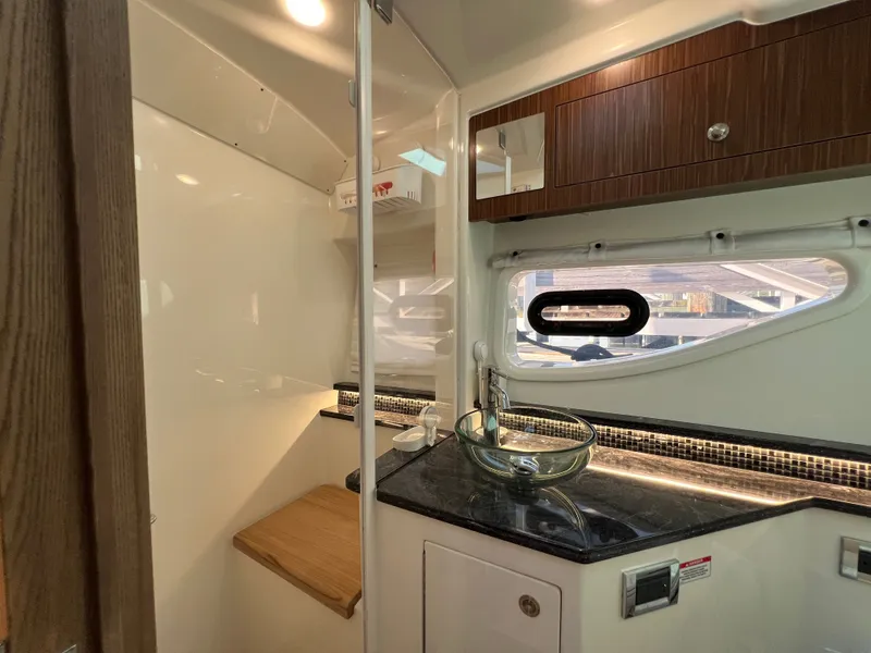 Slide: The Image of Sea Ray Sundancer 370 Outboard 2023 - 53