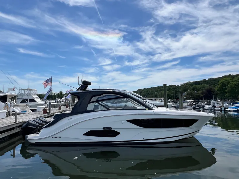 Slide: The Image of Sea Ray Sundancer 370 Outboard 2023 - 65