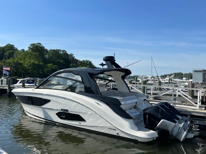 Slide: The Image of Sea Ray Sundancer 370 Outboard 2023 - 66