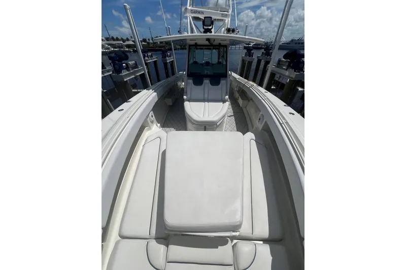 Slide: The Image of HCB 42 Five Wahoos - Bow - 12