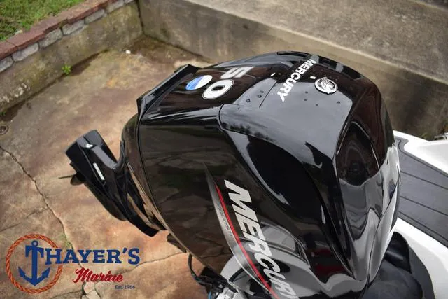 Slide: The Image of Bayliner Element M15 2023 - 26