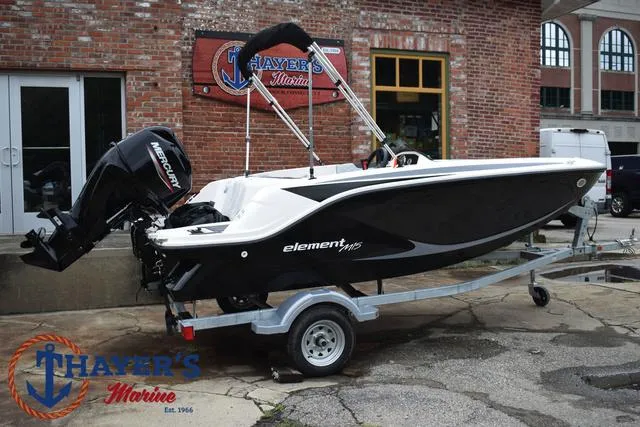 Slide: The Image of Bayliner Element M15 2023 - 3