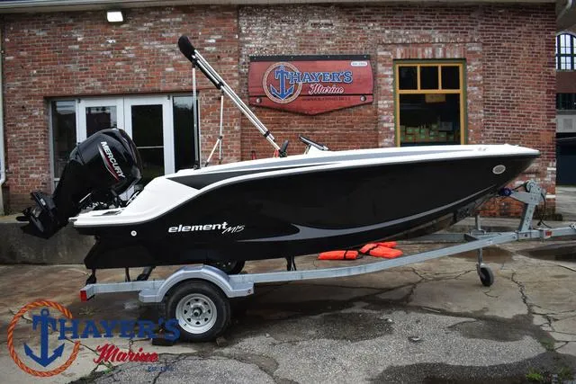 Slide: The Image of Bayliner Element M15 2023 - 31