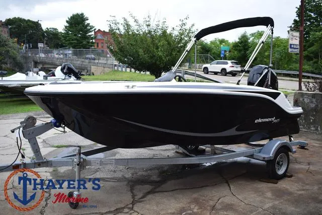 Slide: The Image of Bayliner Element M15 2023 - 7