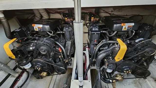 Slide: The Image of Chris-Craft 328 Express Cruiser 2000 - 30