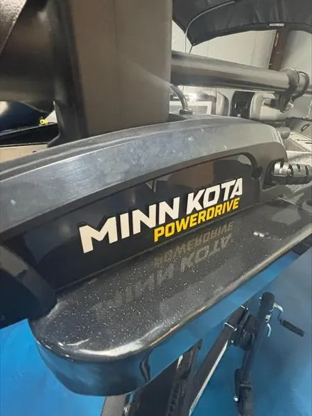 Slide: The Image of Minn Kota PowerDrive motor on 2025 Tracker PG V16 SC boat. - 4