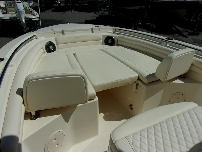 Slide: The Image of Grady-White Fisherman 216 2025 - 12