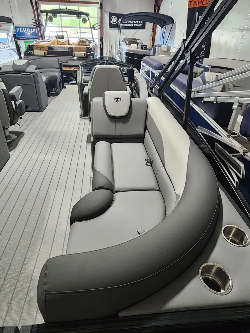 Slide: The Image of Tahoe LTZ 2385 Quad Lounge 2025 - 5