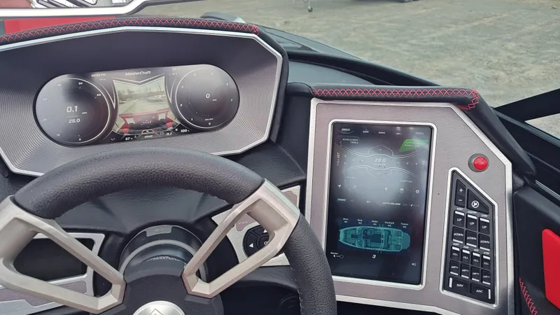 Slide: The Image of MasterCraft X24 2019 - 18