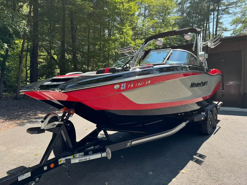 Slide: The Image of MasterCraft X24 2019 - 23