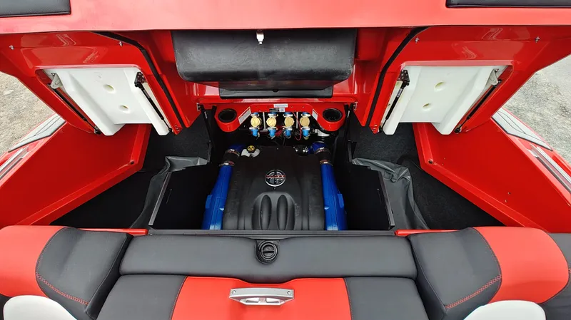 Slide: The Image of MasterCraft X24 2019 - 30