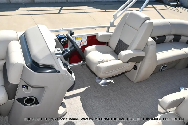 Slide: The Image of Sun Tracker Party Barge 22 DLX w/150 Mercury 4 Stroke 2025 - 13