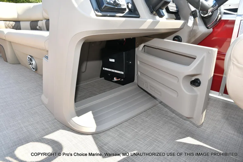 Slide: The Image of Sun Tracker Party Barge 22 DLX w/150 Mercury 4 Stroke 2025 - 23