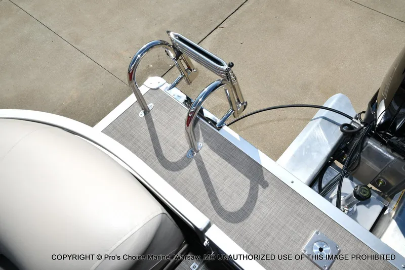 Slide: The Image of Sun Tracker Party Barge 22 DLX w/150 Mercury 4 Stroke 2025 - 26