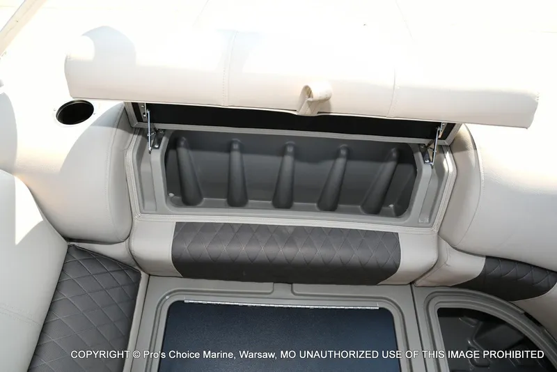 Slide: The Image of Sun Tracker Party Barge 22 DLX w/150 Mercury 4 Stroke 2025 - 33