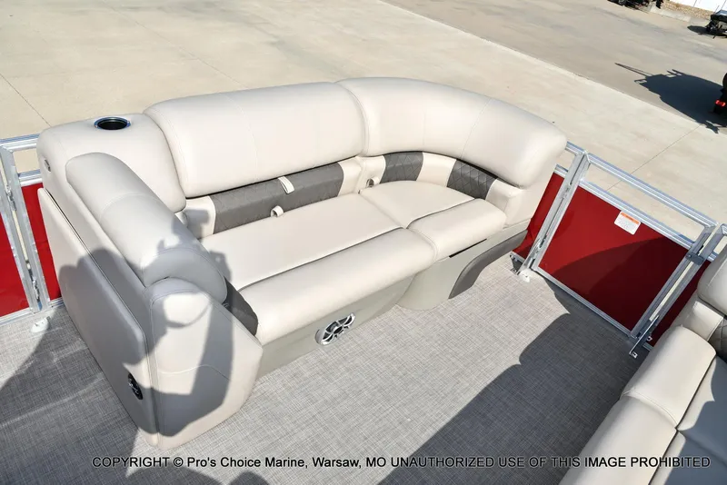 Slide: The Image of Sun Tracker Party Barge 22 DLX w/150 Mercury 4 Stroke 2025 - 49