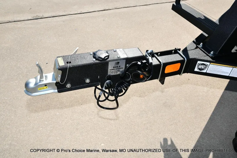 Slide: The Image of Sun Tracker Party Barge 22 DLX w/150 Mercury 4 Stroke 2025 - 8