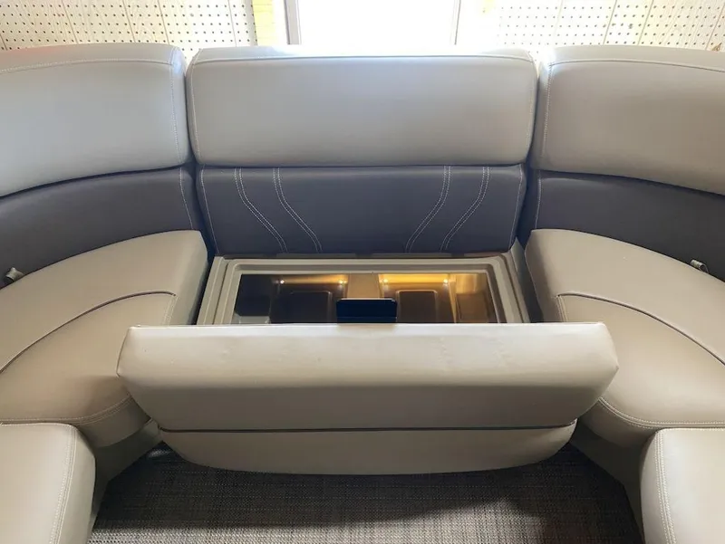 Slide: The Image of Sylvan 820 CLZ DH 2025 - 16